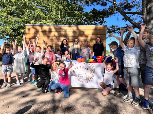 Neues Pausenspielzeug vom Förderverein